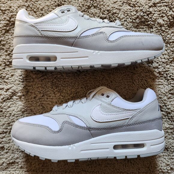 Wmns Nike Air Max 1 '87 LX Light Smoke Grey Brand New Sz 7 - Picture 2 of 8